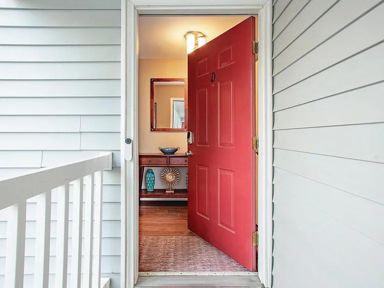 125 W Victoria Ct #D — Photo 12