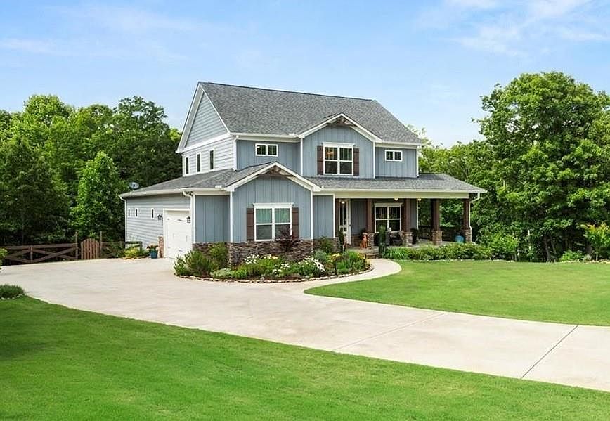 1st image of 175 Stoneledge Trce