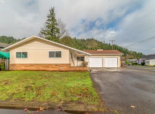 624 Division Ave, Drain, OR 97435