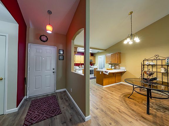 4th image of 1334 Butternut Dr