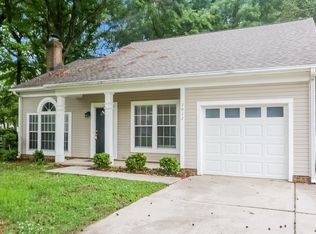 2012 David Earl Dr, Charlotte, NC 28213
