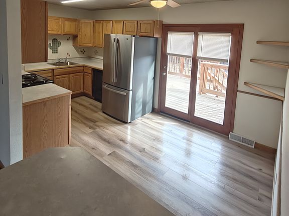 2nd image of 2842 16th Ave