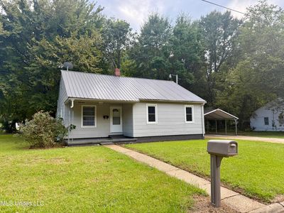 41 W Pecan St, Grenada, MS, 38901