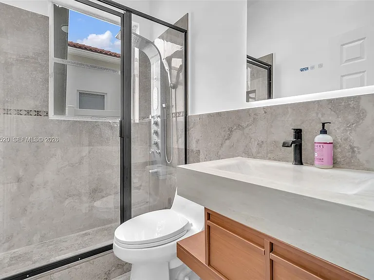 5374 SW 33rd Ave — Photo 15