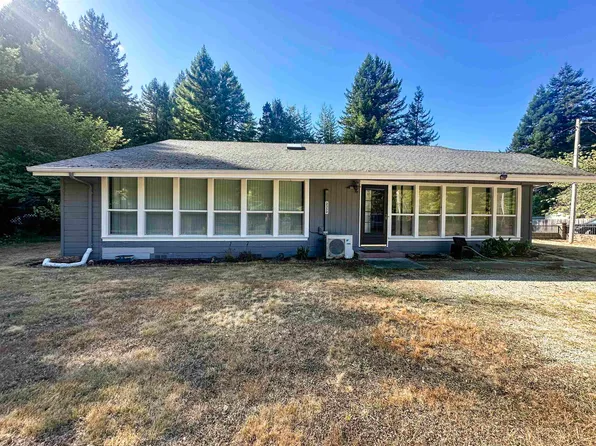 2350 Parkway Dr, Crescent City, CA 95531