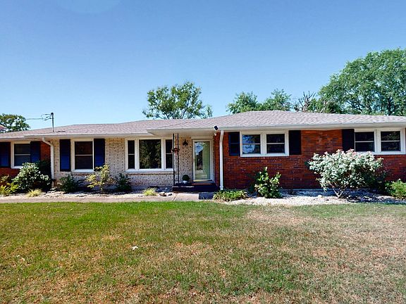 2nd image of 2612 Western Hills Dr
