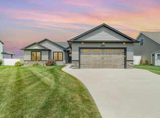 10244 Sarle Rd, Freeland, MI 48623