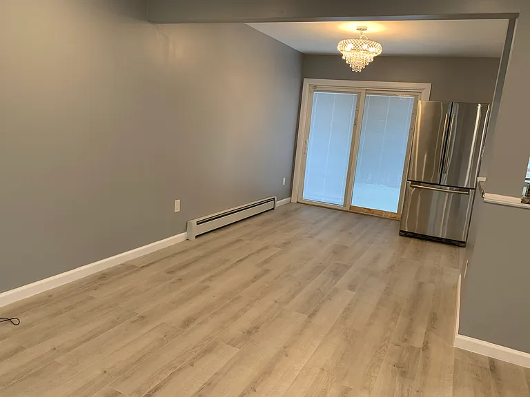 16 Beth Pl — Photo 3