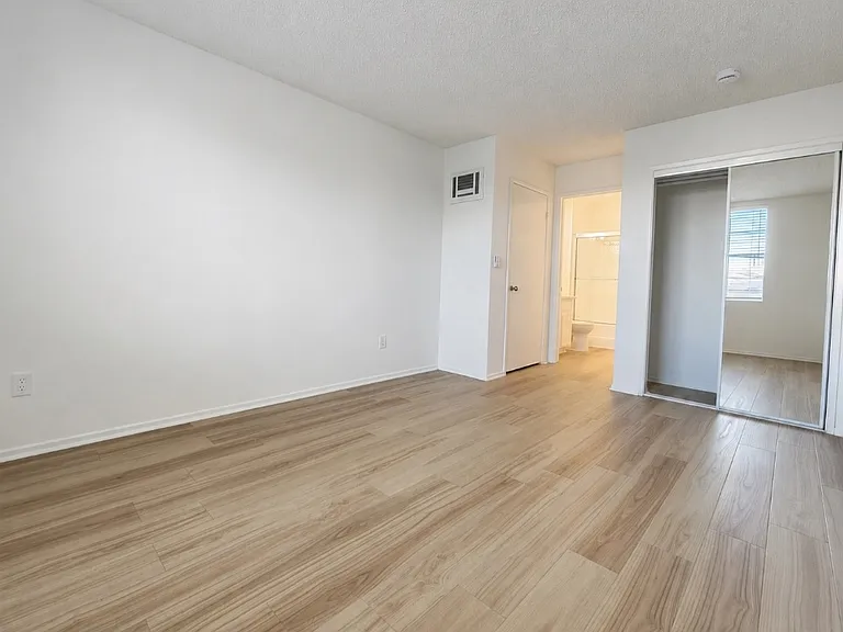 3732 Veteran Ave #203 — Photo 8