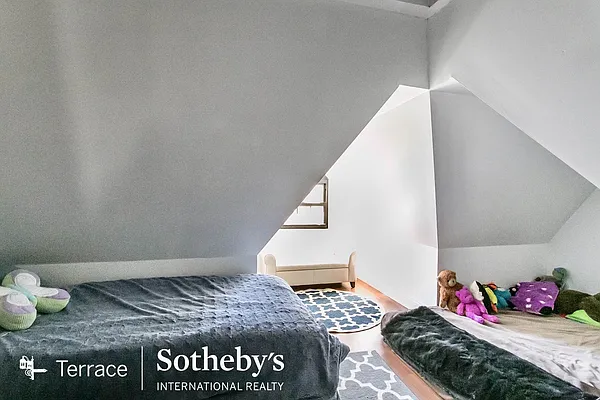 Rented by Terrace Sotheby's International Realty | media 39