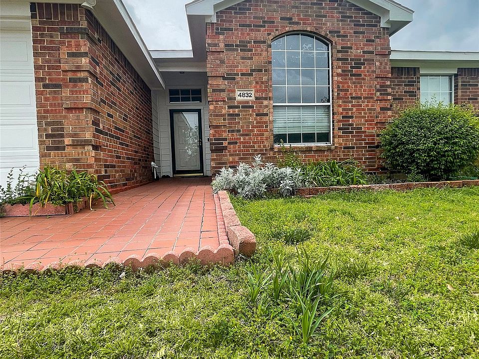1st image of 4832 Fox Ridge Ln