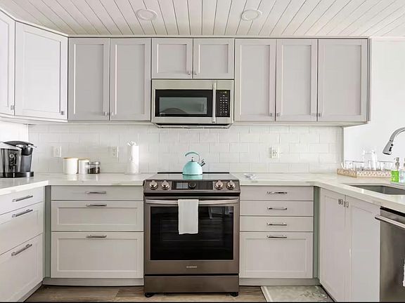 5th image of 7310 Seawall Blvd APT 806