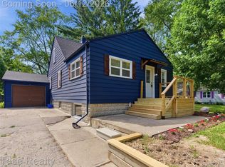 2449 N Genesee Rd, Burton, MI 48509