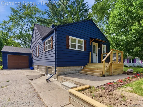 2449 N Genesee Rd, Burton, MI 48509
