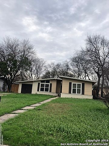 1st image of 119 Lakeshore Dr