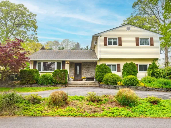 37 Shamrock Road, Rocky Point, NY 11778