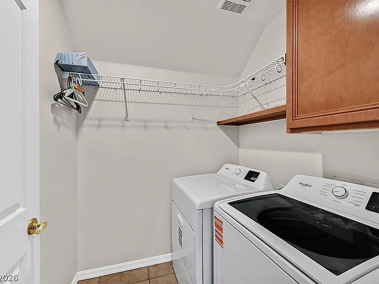 2282 Tedesca Dr — Photo 25