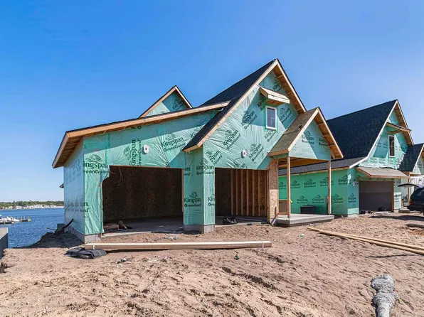 406 N Cottage Ct, Whitehall, MI 49461