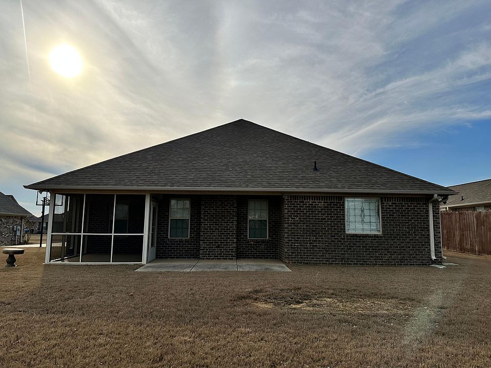 2nd image of 13354 Hidden Valley Dr