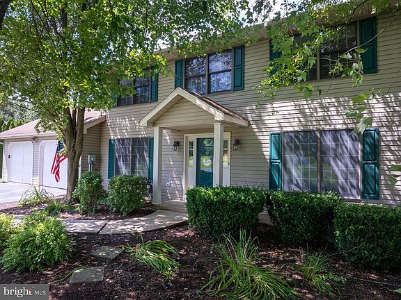 2nd image of 101 Susan Ln