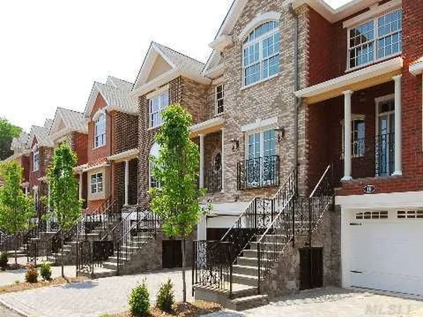 30 The Preserve, Woodbury, NY 11797