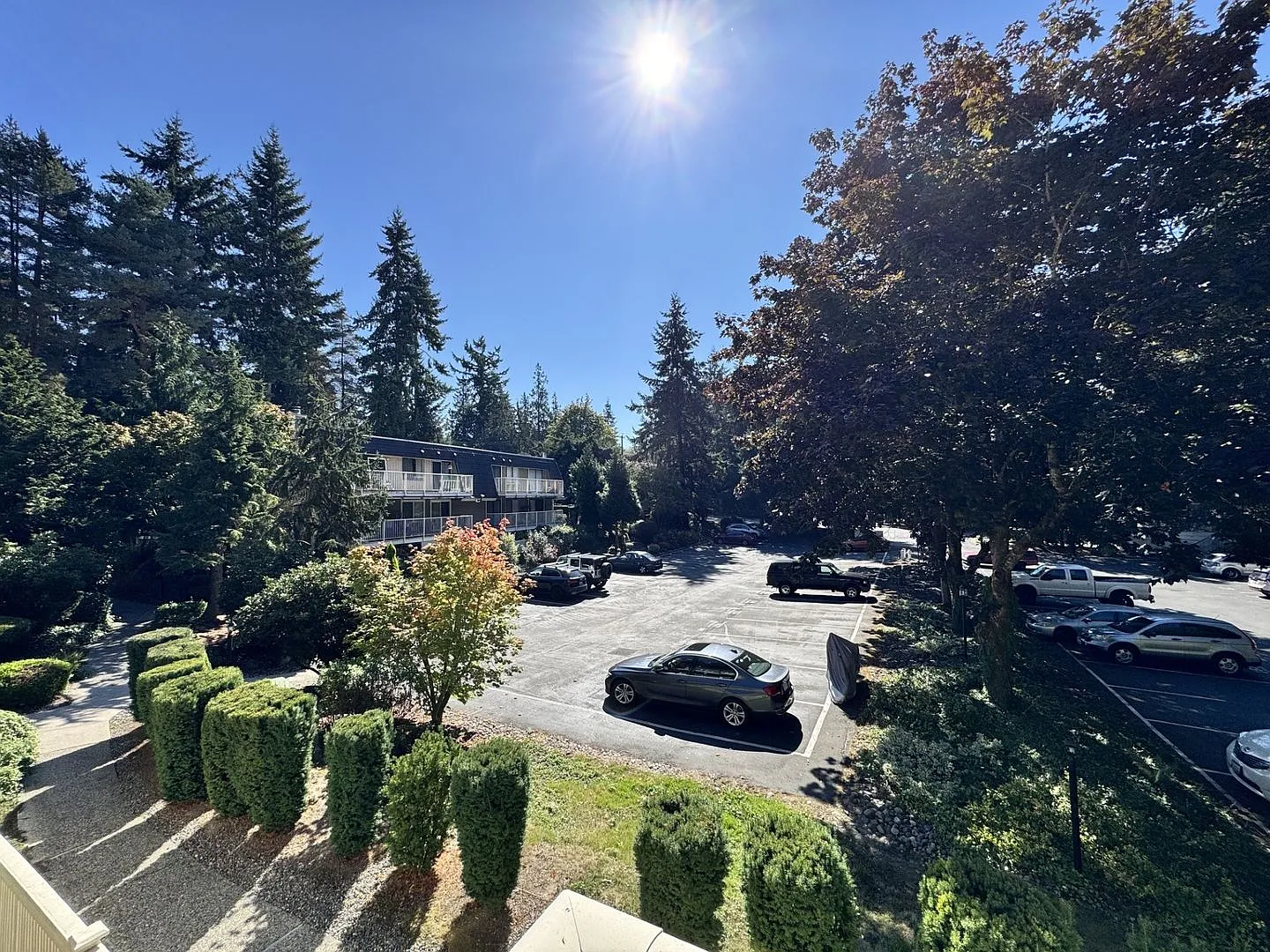 The village in Kirkland - 1 bed 1 bath 2nd floor unit with balcony — Photo 2
