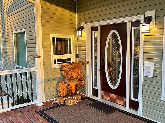 Front deck main entrance 