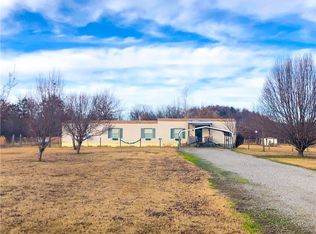 17424 3rd St, Spiro, OK 74959
