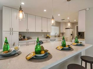 10602 N 37th St, Phoenix, AZ 85028