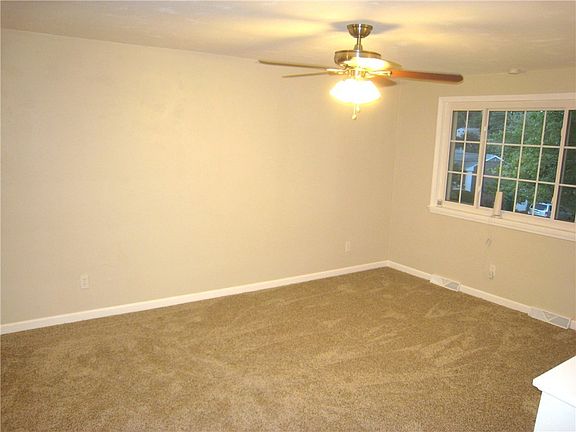 3rd image of 431 Westland Dr