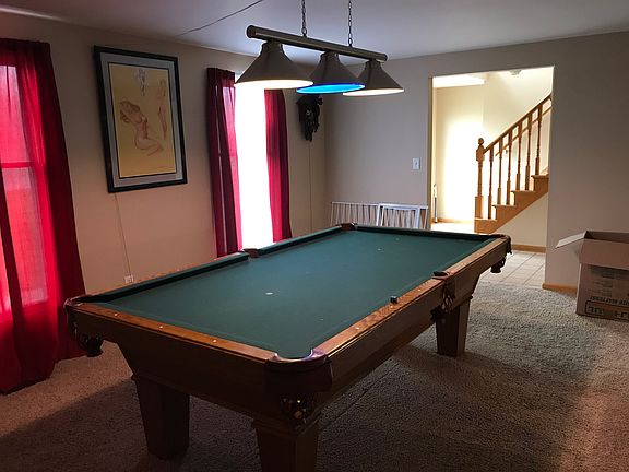 Living Room or Rec Room