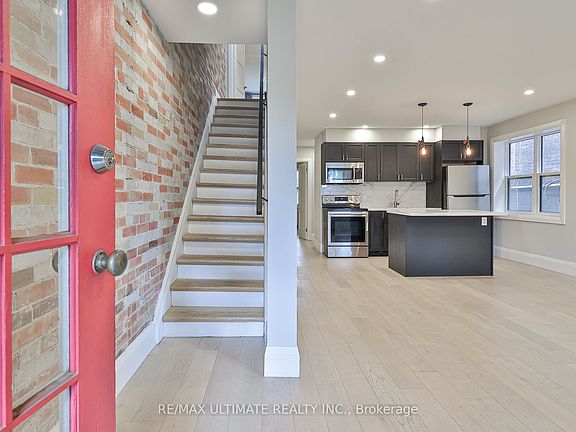 4th image of 8 Grafton Ave