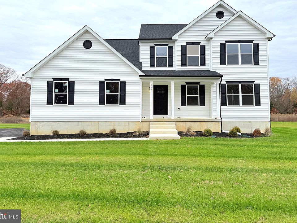 1st image of 866 Chapel Dr