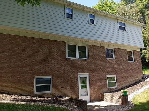 5th image of 1207 Jennifer Dr
