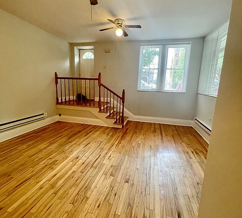 2nd image of 3915 N Southport Ave APT Gn