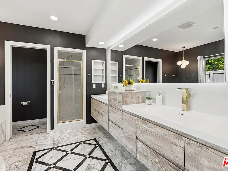 11410 Canton Dr — Photo 17