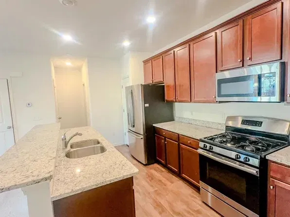 307 Kramer Ct #307, Florence, NJ 08518