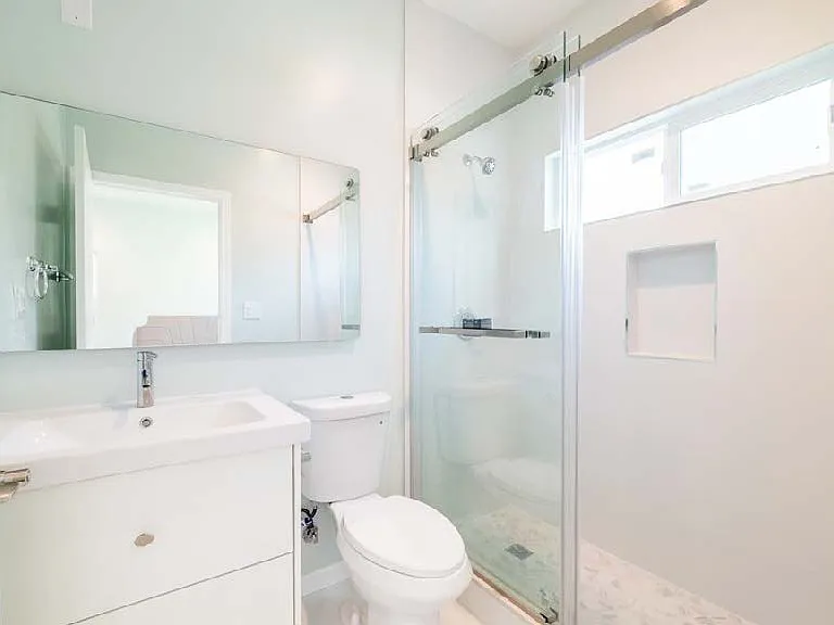 2449 S Graydon Ave — Photo 8