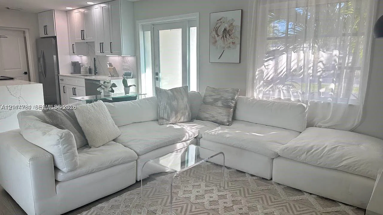 Tamarac Hills 1st Sec — Photo 3