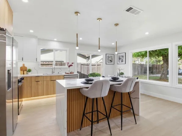 645 Buckeye Dr, Livermore, CA 94551