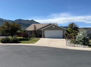 268 Cliff View Cir, Parachute, CO 81635
