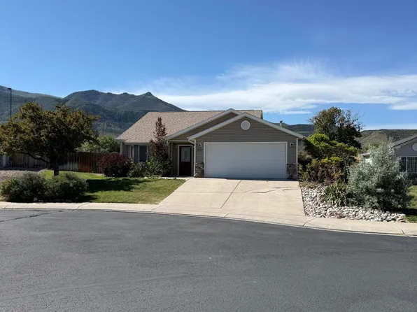 268 Cliff View Cir, Parachute, CO 81635