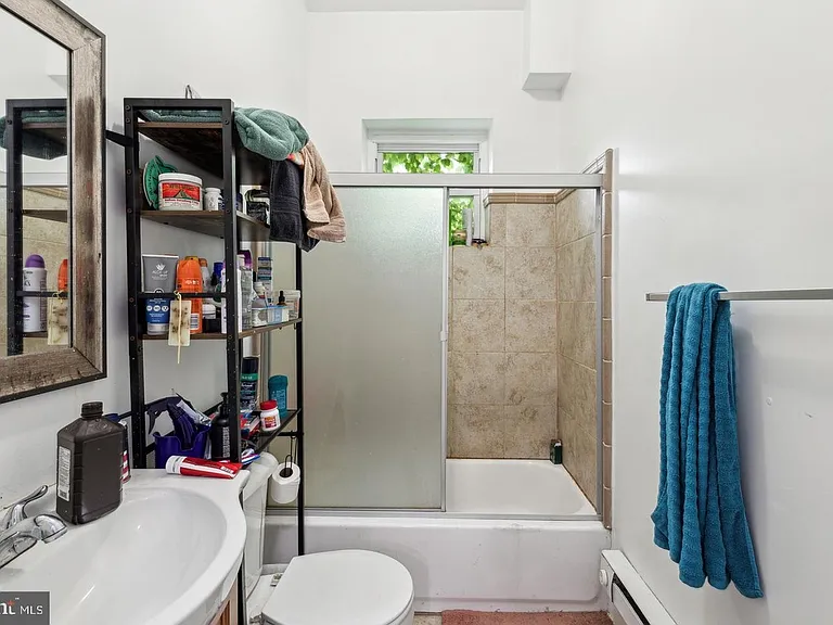 1633 W Oxford St #2R — Photo 13