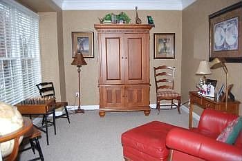 5th image of 11003 Fellows Hill Dr