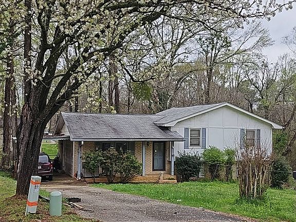 3rd image of 6843 Knollwood Dr