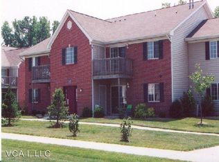 1113 W 15th St APT 203, Auburn, IN 46706