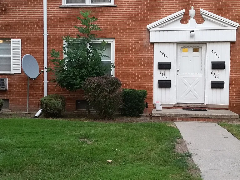 6980 Town Ln — Photo 4