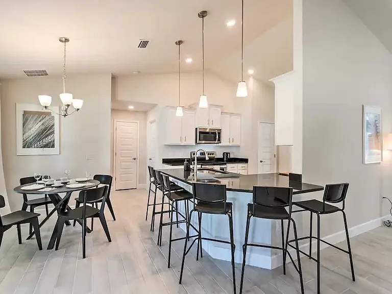 15329 Aldama Cir — Photo 17