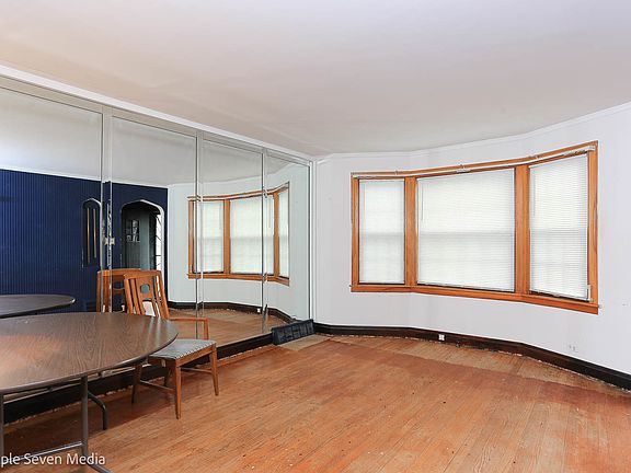 4th image of 4852 W 96th Pl