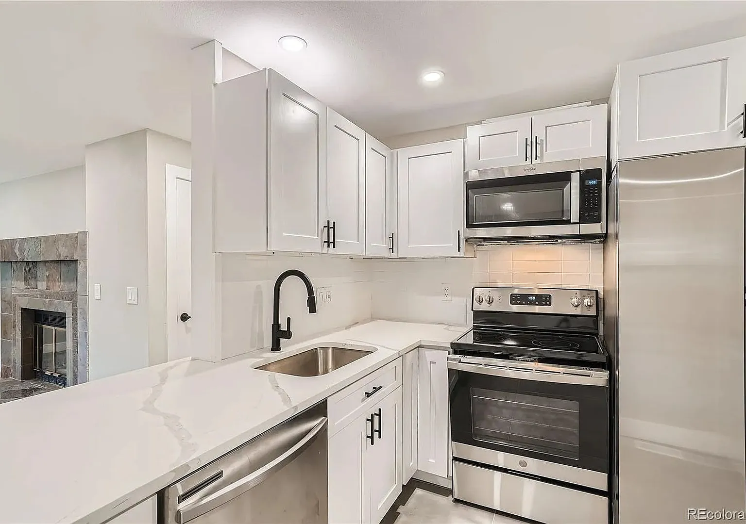 Charming 2BR Condo in Arvada — Photo 4
